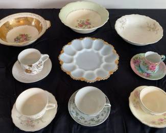 Anchor Hocking, Tea Cups  Vintage Serving Bowls