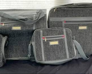 Oscar De La Renta Luggage