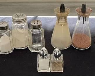 Pyrex  Anchor Hocking Shakers