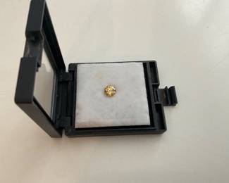 Golden Zircon 3.85 karats 8.8 milliliters round