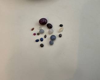 Star sapphires and others 84.8 karats 