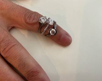 White gold and diamond engagement rings Sholdt