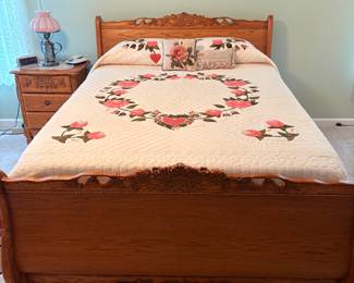 Absolutely stunning queen size bed