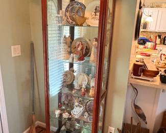Stunning display cabinet