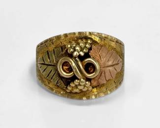 Black Hills Gold 10/12K Gold Ring