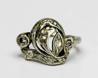 Antique 14K Gold Diamond Ladies Ring