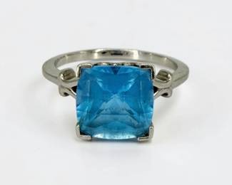 14K White Gold & Topaz Ladies Ring