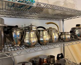 Stainless kitchen supplies 