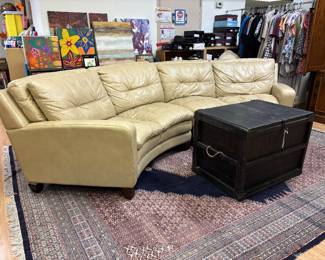 Flex steel leather sectional  beautiful 