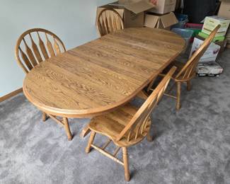 Solid Oak Dining Table with 4 Chairs  Expandable with Leaves