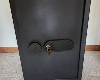 Large Steel Security Safe with Adjustable Shelves  Keys