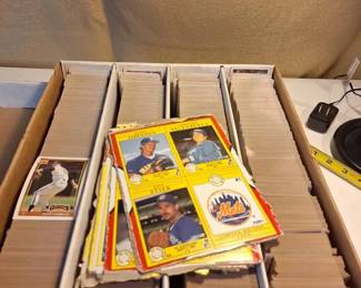 Large Collection of Vintage Baseball Cards