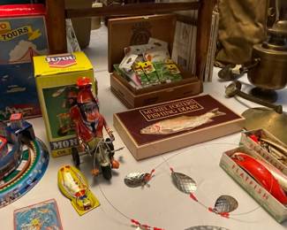 Schilling San Francisco tours windup toy, Uncle Sam’s 3 coin register bank