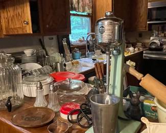 Hamilton Beach DrinkMaster milkshake mixer