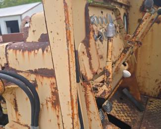 DYNAHOE Loader Backhoe non working