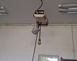 1/2 ton hoist