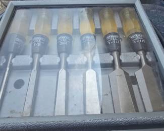 Wood chisels