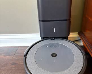  009 iRobot Roomba i3 i3550 WiFi Robot Vacuum