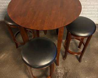 Round Table And 4 Bar Stools