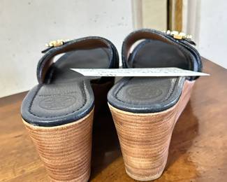 #268	Tory burch size 9.5 "Elina platform, wood wedge sandals in navy leather gold tone hardware	 $45.00 			