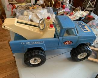 #092	Tonka Triple A Toe Truck	 $20.00 			