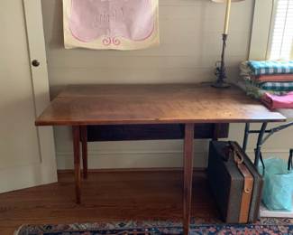 #151	Primitive Gate-leg Drop-Side Table - 14-46x46x29	 $175.00 			