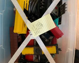 #087	Lionel 2037 Steam Locomotive with  tender + 8 Train cars and 18 Tracks & Transformer	 $230.00 			
