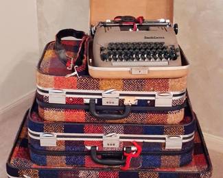 Seriously vintage luggage...and vintage Smith Corona!