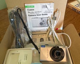 $95.00 - Canon PowerShot SD770 IS Digital ELPH 10MP Camera