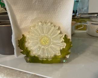 $25.00 - Mid Century Daisy Acrylic Napkin Holder White Flower Green Leaf