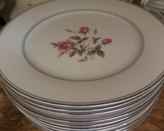 $125.00/Set - 80 Piece RC Royal Crockery Japan (Royal China/Noritake) 559 Porcelain China Set