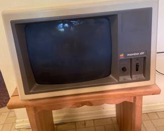 $225.00 - Apple III Monitor Model A3M006 CRT Display Powers On
