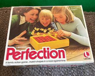 $30.00 - 1975 Lakeside Perfection Game