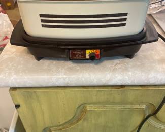 $35.00 - Vintage West Bend Slo Cooker