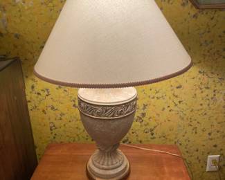 $75.00 - Pair of Vintage Urn Table Lamps