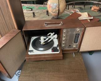 $325.00 - Vintage GE Garrard Portable Record Player Am FM Radio Speakers