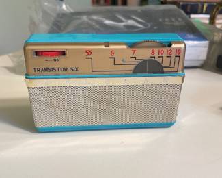$35.00 - Vintage Turquoise Telesar Transistor Six GT-200 AM Radio, Made in Japan