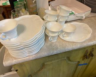 $28.00 - Vintage Milk Glass Snack Set Grape Patter, 12 Plates & 10 Cups
