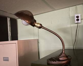 $54.00 - Vintage Eagle Cast Iron Gooseneck Desk Lamp