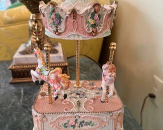$35.00 - Victorian Style Carousel Music Box with Floral Details