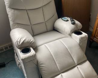 $375.00 - Oversized Power Lift Recliner Chair Heat Massage Lift Assist Cup Holders Cream (2023 Motor Components)- Great Working Condition