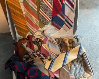$45.00 - Large Vintage Clip-On Tei Lot Men's Retro Neckties Assorted Patterns