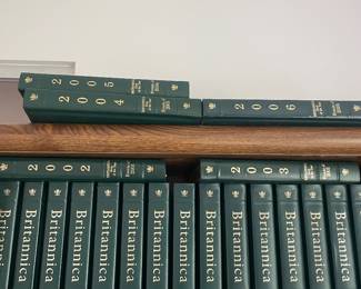 $97.00 - Encyclopaedia Britannica Library Complete 2003 Set with Yearbooks (1985-2006)