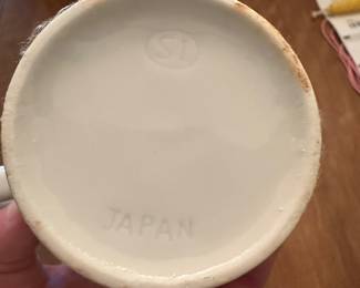 $20.00/Set - Set of 3 Vintage Japanese Flower Power Stackable Ceramic Mugs
