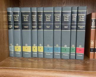 $28.00 -Gateway to the Great Books, 10 Volume Set