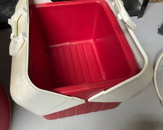 $25.00 - Vintage Red & White Picnic Cooler Portable Ice Chest