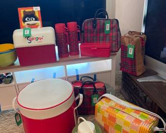 Collection of Mid-Century Vintage Picnic Items