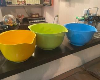 $45.00 - Retro Melamine Nesting Mixing Bowls, Set of 3