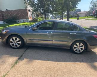 2008 Honda Accord 4-Door Sedan, Mileage 76,463, Color Polished Metal, Interior Black Leather, Taking Bids