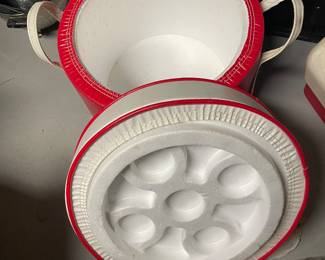 $50.00 - Vintage Red & White Vinyl Insulated Ice Bucket Cooler